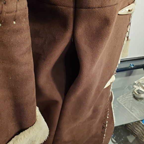 Roper Brown Coat XL with Cream Shearling - Picture 9 of 13